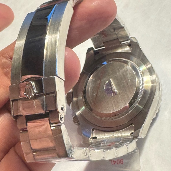 Watch - Picture 10 of 10